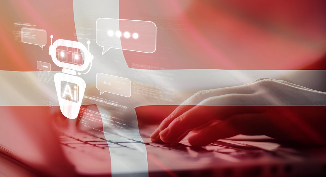 Dansk flag, computer og AI chatbot