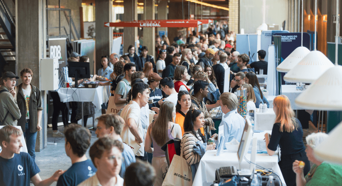 Students and companies at DIKU IT Career Day